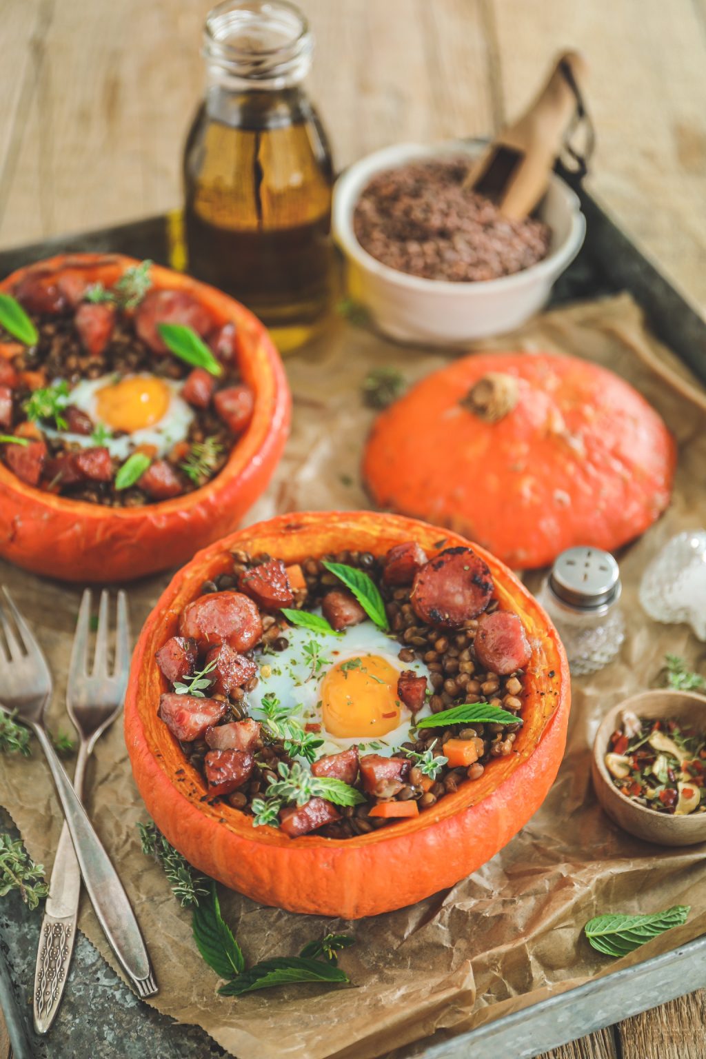 Potimarron farci aux lentilles et saucisse fumée